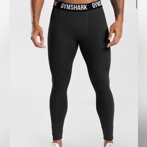 GYMSHARK ELEMENT BASELAYER LEGGINGS
Compression Fit Black Small New without pckg